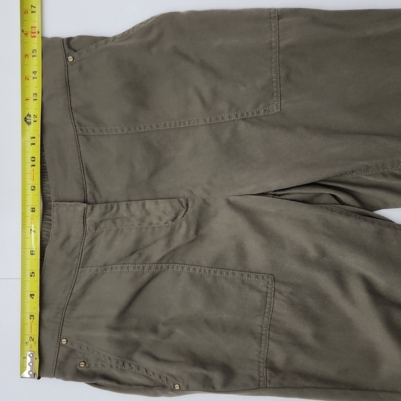 ⭐️3/ $30⭐️ Jones New York Army Green Soft Cotton Lightweight Cargo Pants Sz 8 - Picture 15 of 15
